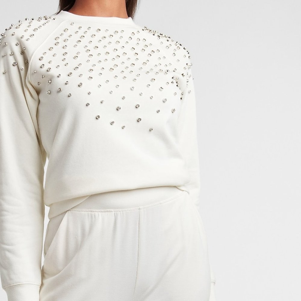 NEW EXPRESS CREAM RHINESTONE STUDDED EMBELLISHED SWEATSHIRT SMALL